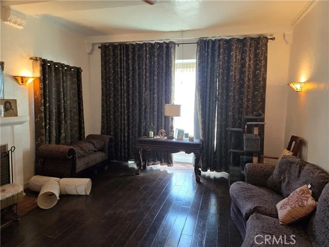 8215 S Mariposa photo 3