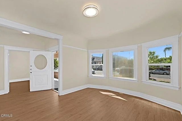 655 E 50th Street photo 4