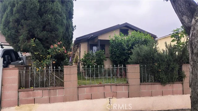 4225 Folsom photo 2