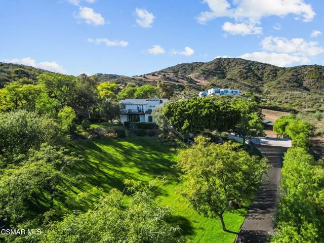 33235 Mulholland Highway photo 4