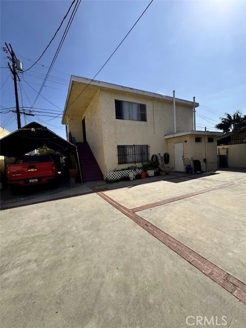 717 E 24th Street photo 4