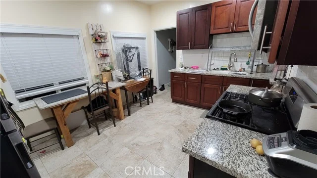 2731 Wabash Avenue photo 4