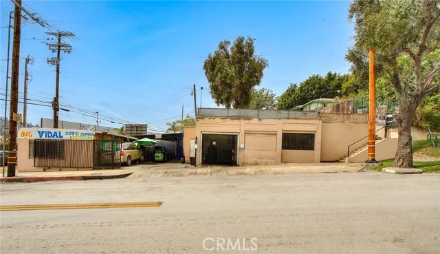 601 W Avenue 28 photo 4