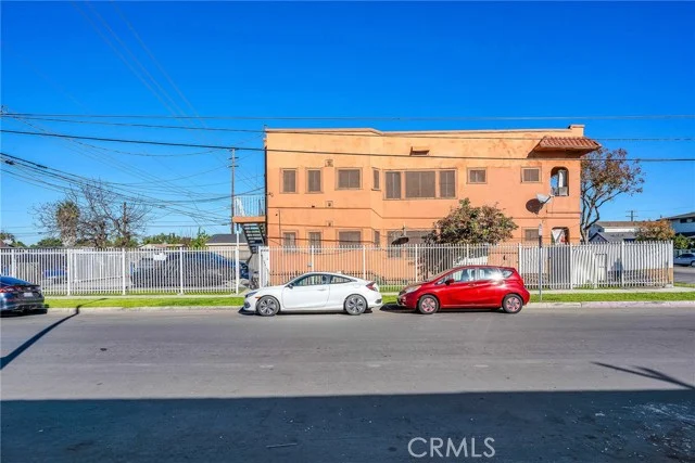 9019 S San Pedro photo 5