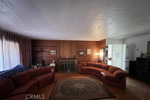 3013 Halldale Avenue photo 2