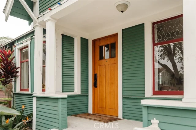 1345 Linden Avenue photo 3