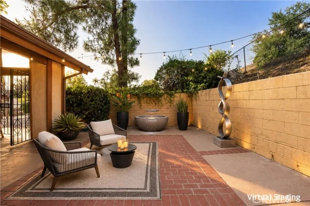 27601 Endeavor Street photo 4