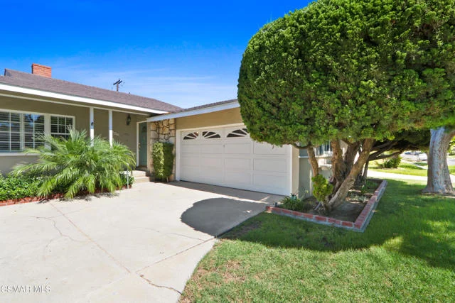 6801 E Lees Way photo 2