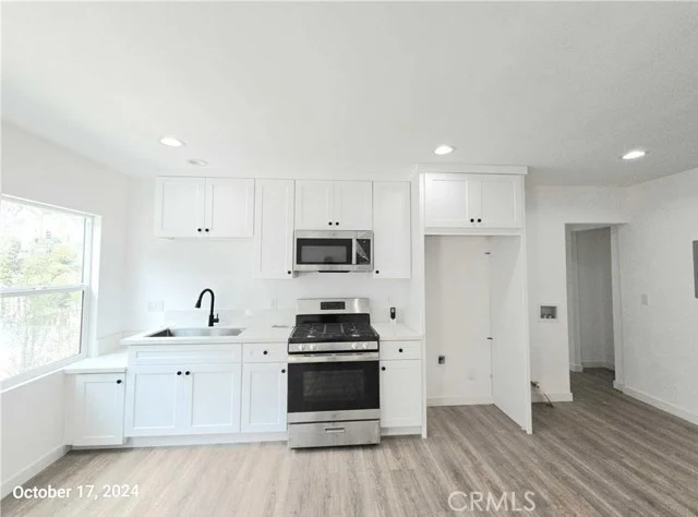 8524 Beverlywood photo 3