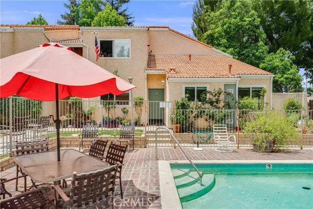 6300 Shoup Avenue #2, Woodland Hills
