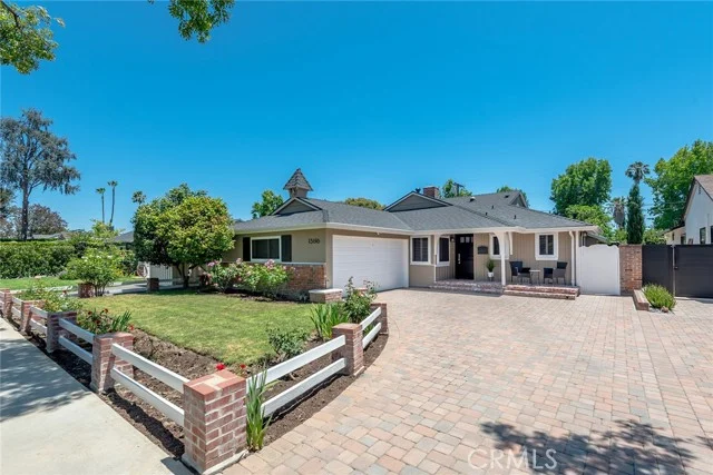 13616 Delano photo 2