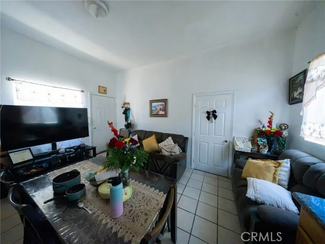 9104 S Main photo 3