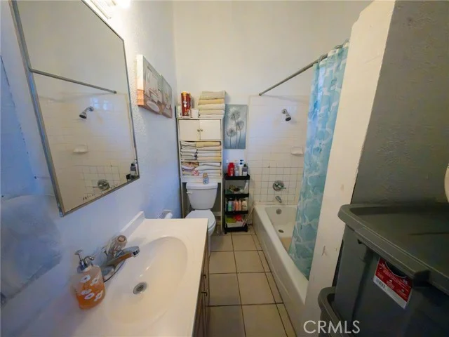 9104 S Main photo 5