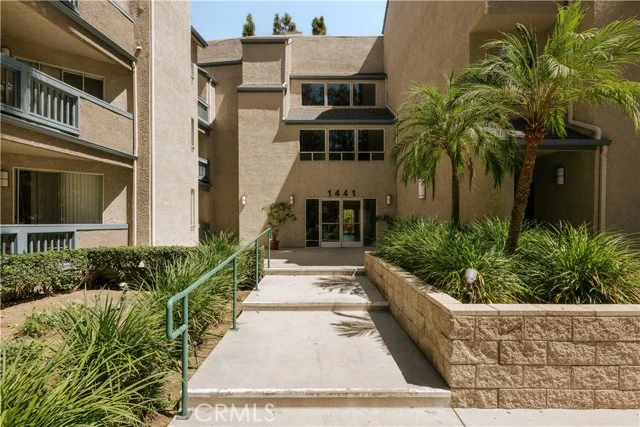 1441 Brett #148, San Pedro