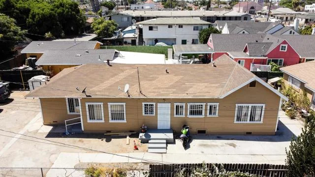 1304 W 93Rd Street photo 2
