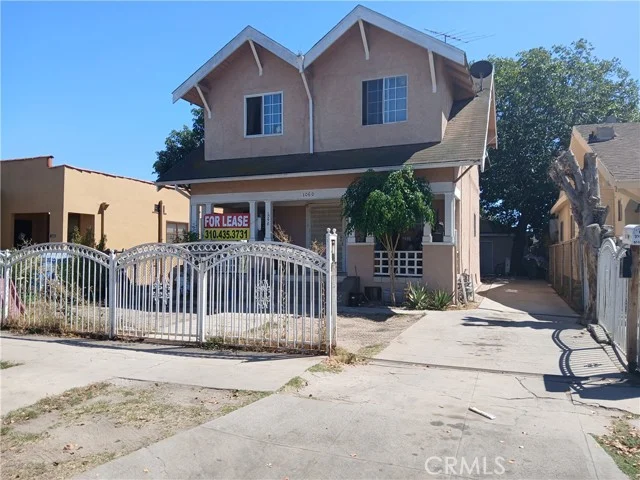 1060 W 51st photo 2