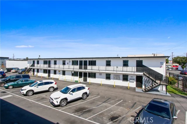 8711 Avalon photo 5