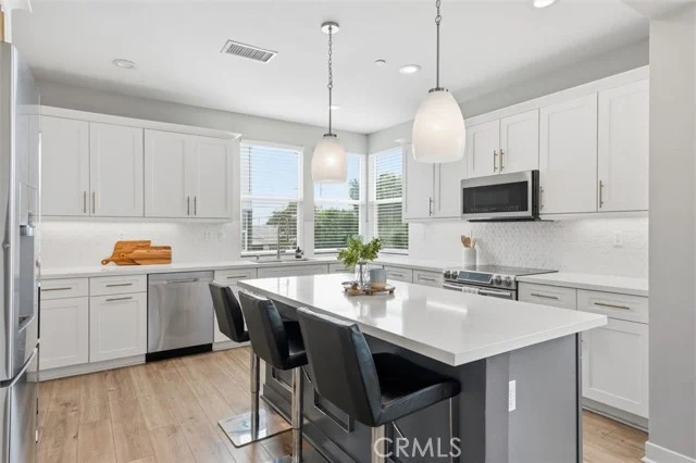 14331 Van Ness Avenue photo 3