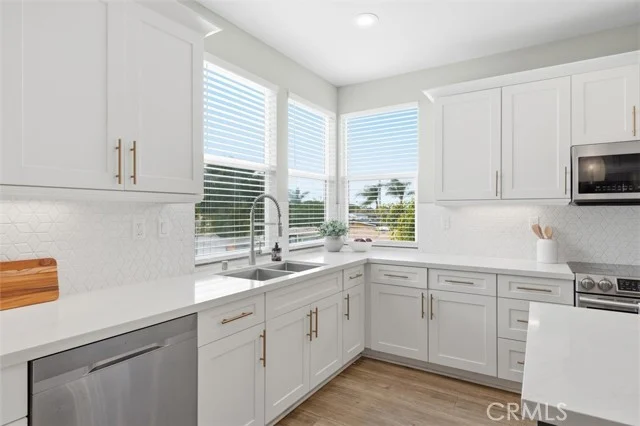 14331 Van Ness Avenue photo 5