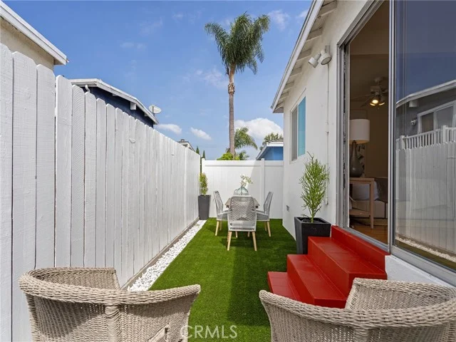 1631 Carver Street photo 5