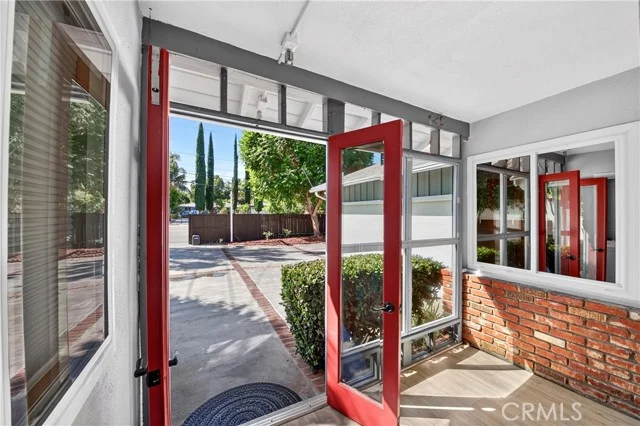 22817 Burbank Boulevard photo 5