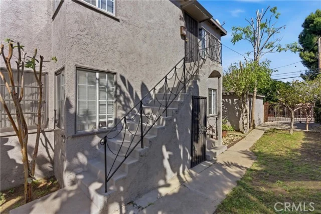 2117 Stewart Street photo 4