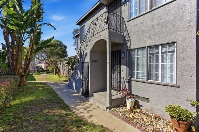 2117 Stewart Street photo 5