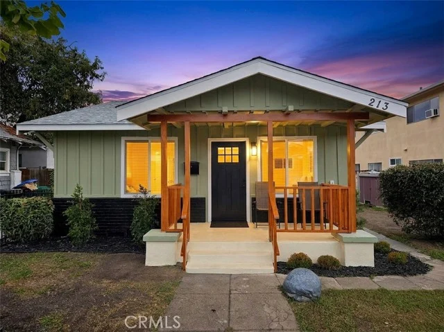 213 E Eagle photo 2