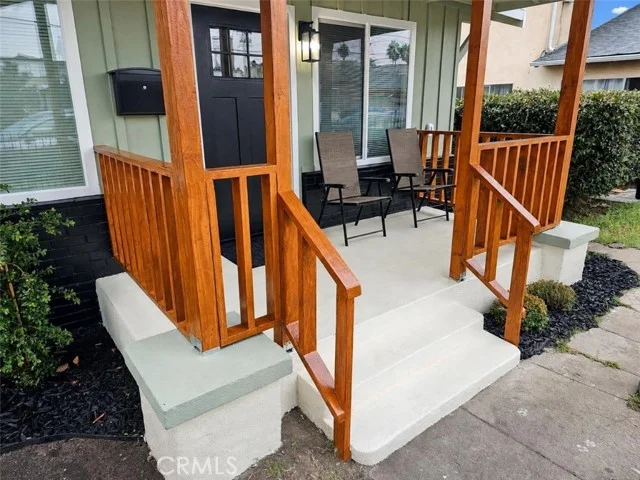 213 E Eagle photo 5