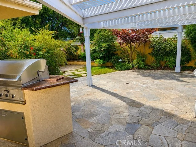6414 E Willow photo 3