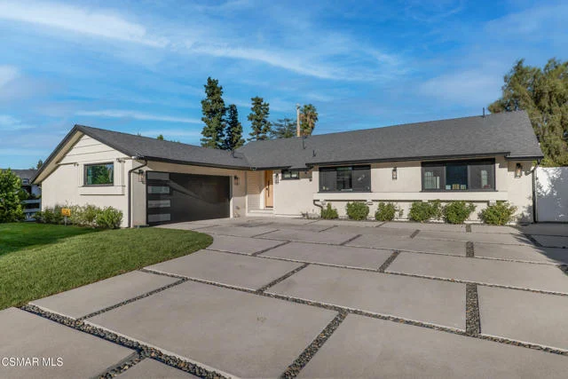 5722 Le Sage Avenue photo 3