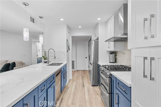 5325 Lindley Avenue #106 photo 4