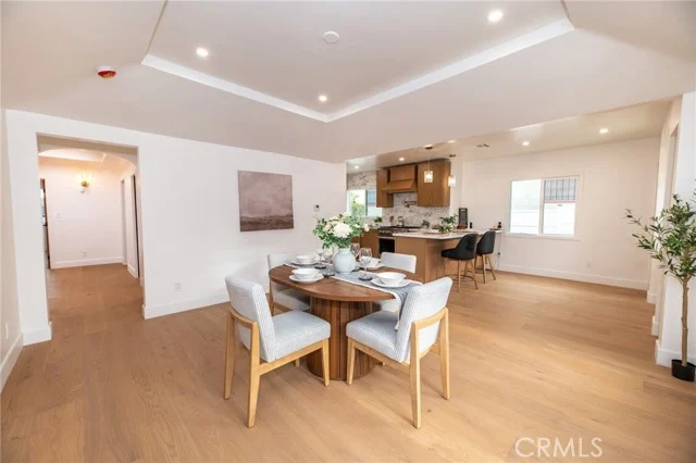 4832 S Victoria photo 5