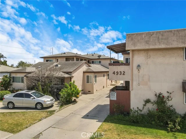 4928 Lennox photo 3