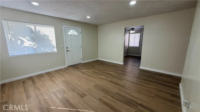5242 Linden Avenue photo 4