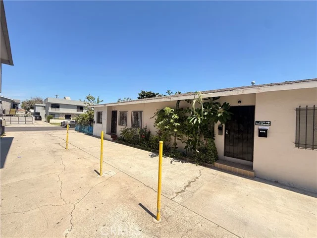 1510 W 84th photo 4