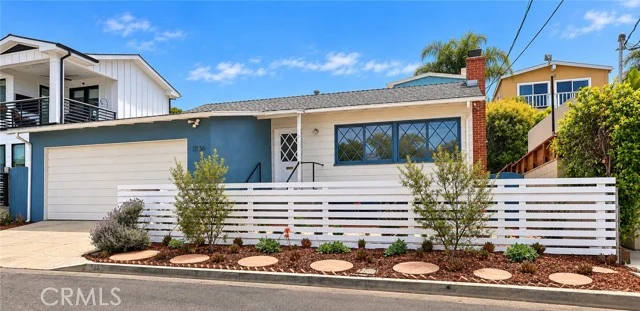 1836 Hillcrest photo 2