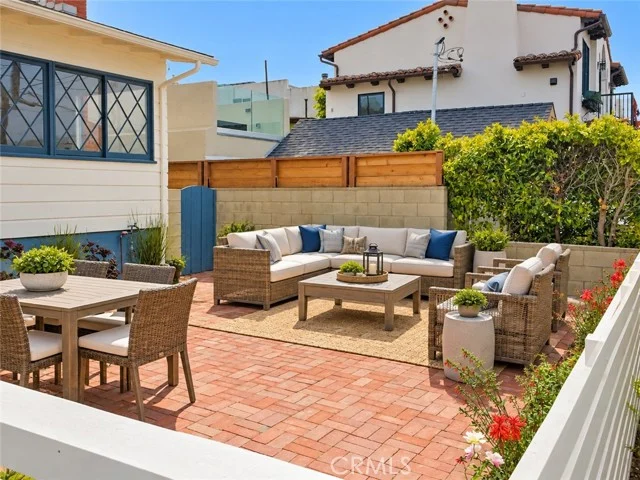 1836 Hillcrest photo 5