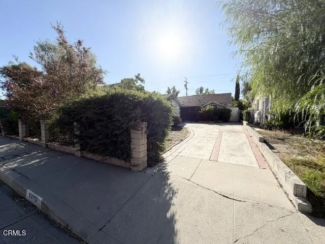 5213 Don Pio Drive photo 2