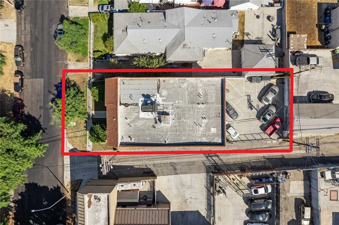 1858 S Orange Drive photo 3