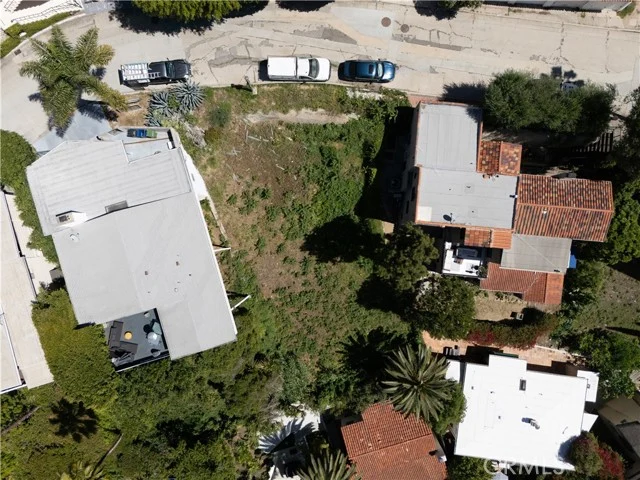 6682 Whitley Terrace, Los Angeles