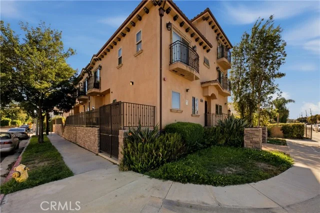 14702 Magnolia Boulevard #105, Sherman Oaks