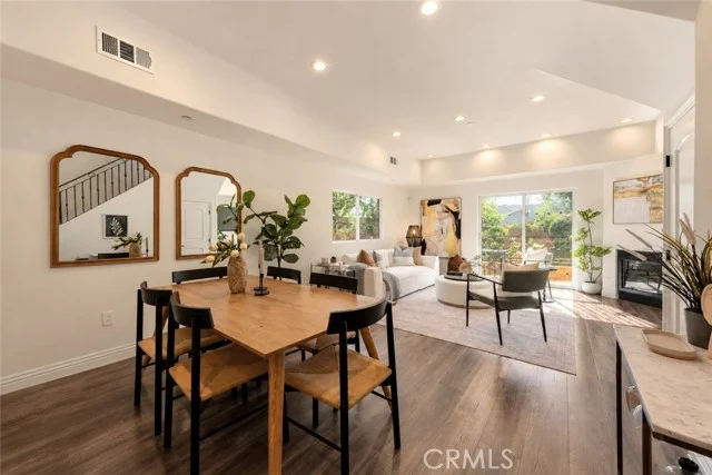 14702 Magnolia Boulevard #105 photo 2