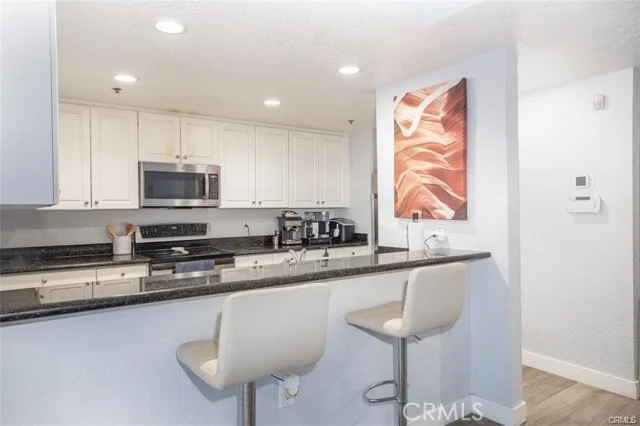 838 Pine photo 2