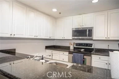838 Pine photo 3