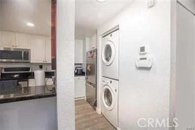838 Pine photo 4