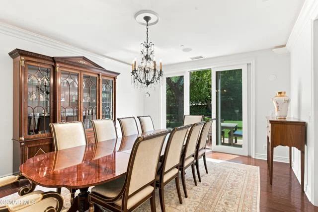 210 Lake Sherwood Drive photo 4