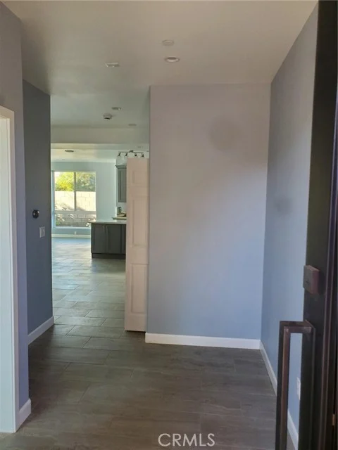 20819 W Seasons Lane photo 4