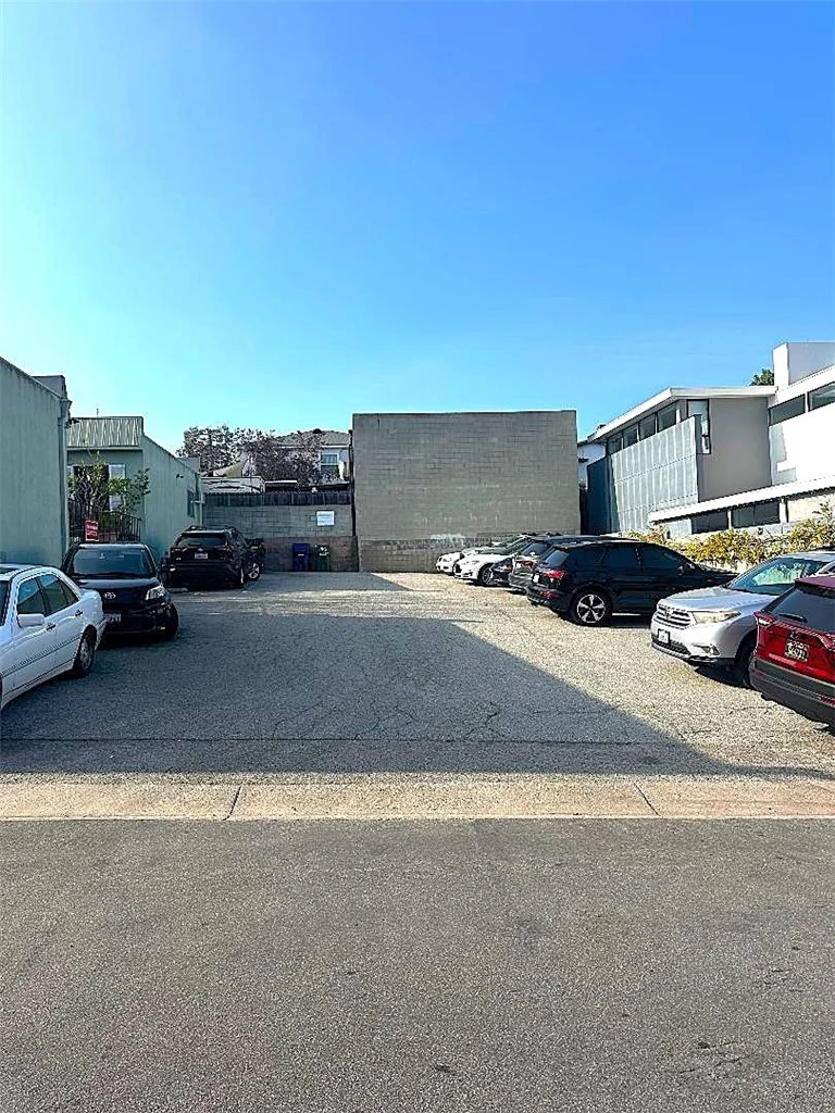 947 Manhattan Beach photo 3