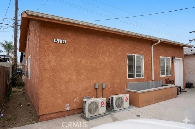 514 W 105th photo 4